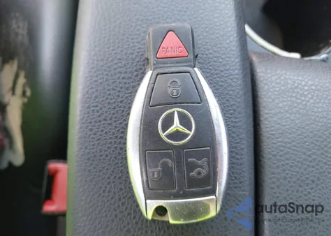 2011 Mercedes-Benz C 300 Luxury/Sport from USA, damaged, VIN WDDGF5EB1BR162115